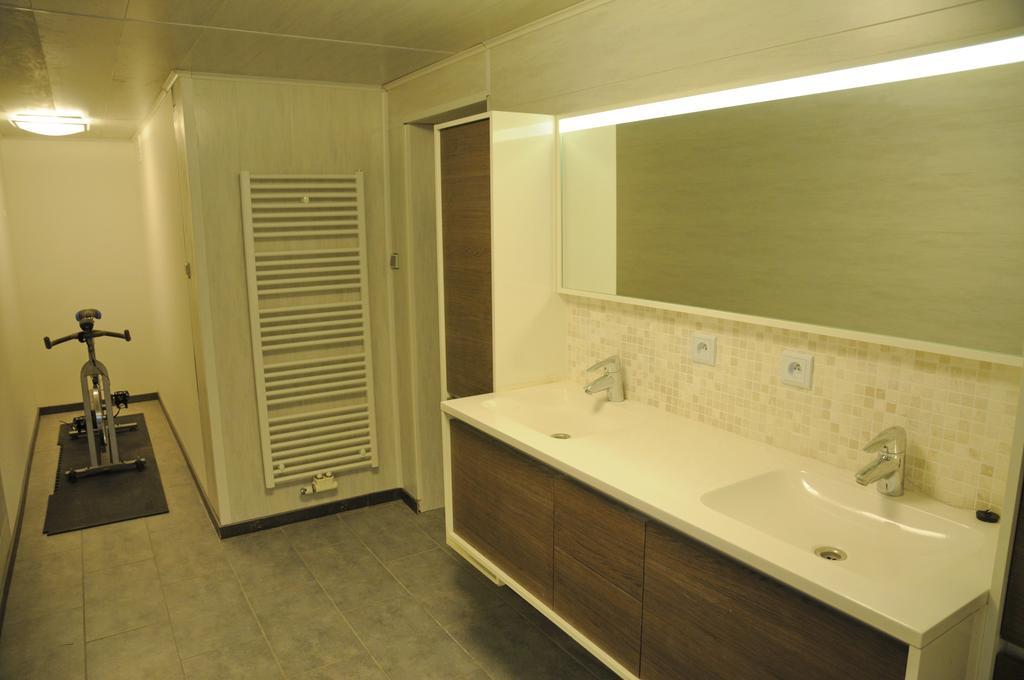 Villa A Cote De L'Epicerie Bonsin Zimmer foto