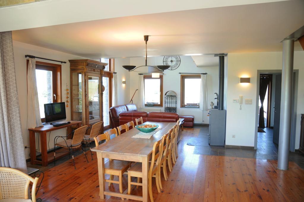 Villa A Cote De L'Epicerie Bonsin Zimmer foto