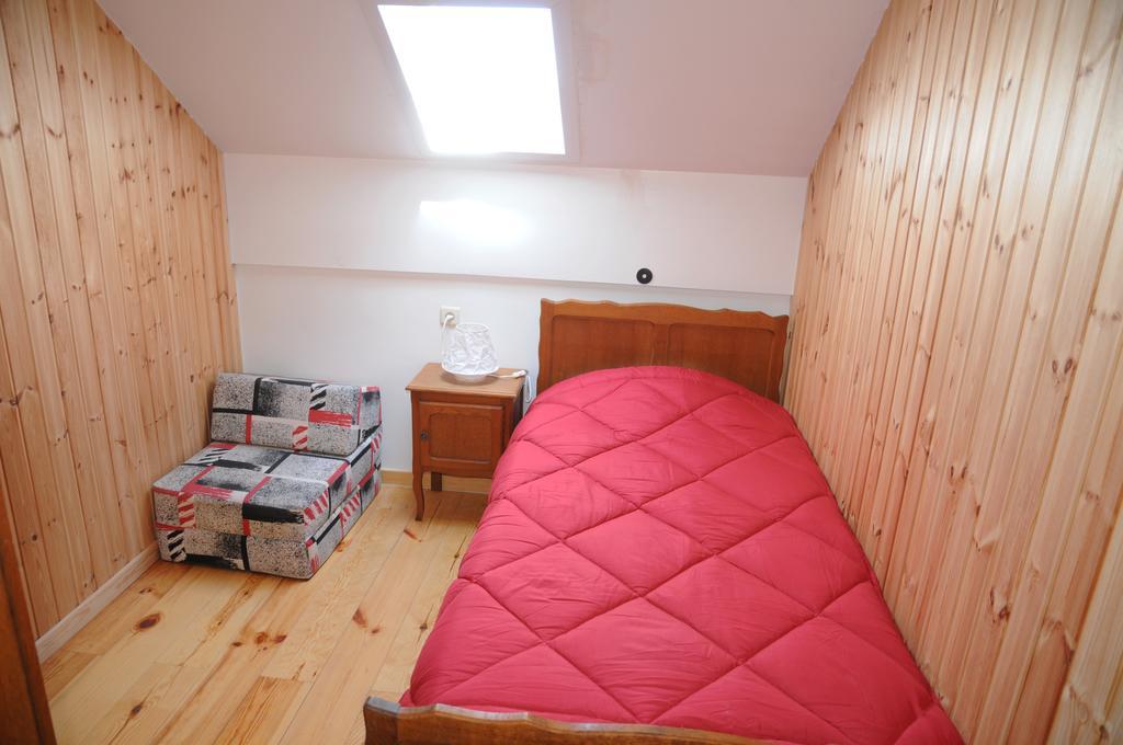 Villa A Cote De L'Epicerie Bonsin Zimmer foto